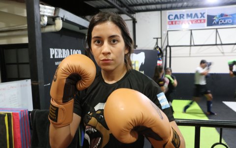 Micaela reconoce que el deporte le ha ayudado a controlar su ira.