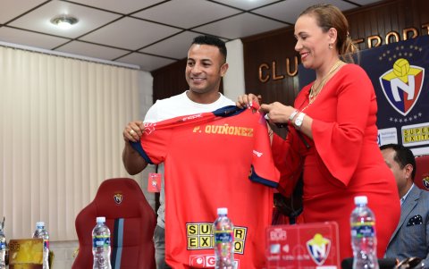 Lucía Vallecilla tuvo enfrentamientos con jugadores que contrató para reforzar el plantel, como Pedro Quiñónez.