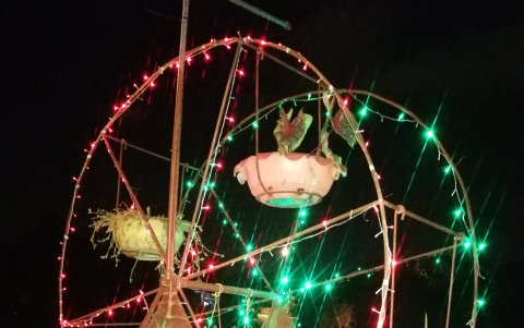 La Noria. Es una réplica de La Perla de Guayaquil.