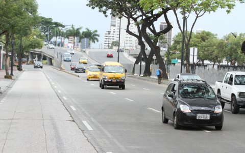 El tráfico en la mayoría de calles de la ciudad disminuyó notablemente durante este 25 de diciembre de 2020.