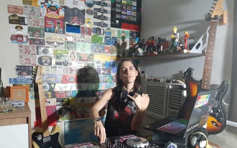 María José Pinos la DJ que puso a bailar al país con fiestas virtuales.