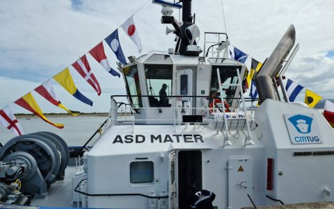 El más reciente remolcador de Damen, el más grande del Ecuador, ahora está al norte del país, Esmeraldas.