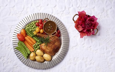 La obra cuenta con recetas exclusivas de los monasterios de claustro.