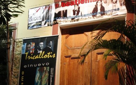 El bar estaba ubicado en la calle Numa Pomplio Llona.