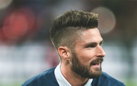 Al futbolista Olivier Giroud le gusta llevar el estilo ‘undercut’.