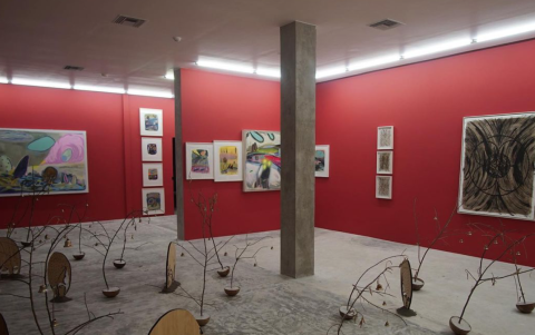 [MISSING]binding.image.description