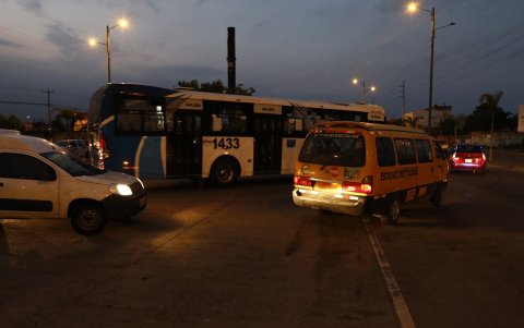 Retorno 3. Está ubicado cerca de Los Vergeles. Por la ruta se desplazan vehículos pesados que generan aún más embotellamientos.