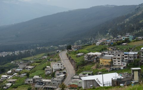 Obras de pavimentación en dos vías se hicieron en este barrio de la capital, que se asentó hace más de 40 años.