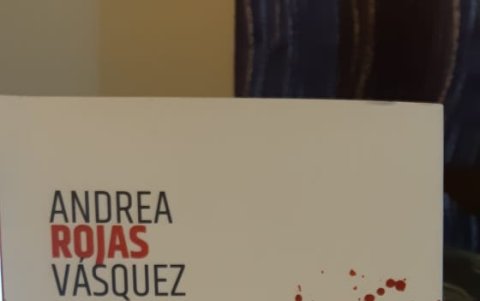 Este es el primero poemario de Rojas. Fue publicado por el sello El Quirófano