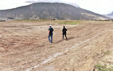 En este terreno se construirá el escenario deportivo para el béisbol, al norte de Quito. 



10  de enero de 2021

KARINA DEFAS 

Agencia (ag-expreso ag-extra ag-quito)