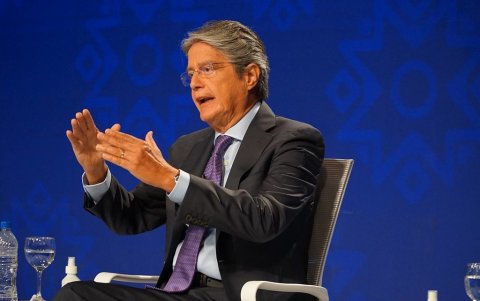 Durante su intervención, el candidato Guillermo Lasso propuso eliminar la Secretaría de Educación Superior, Ciencia, Tecnología e Innovación (SENESCYT).