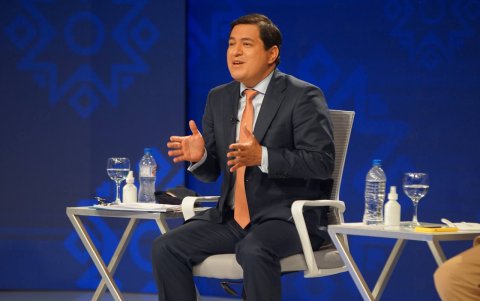 El candidato Andrés Arauz no respondió a la pregunta que le realizaron e hizo referencia al gobierno de Rafael Correa
