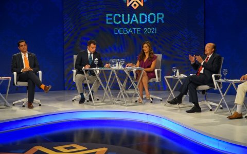 Los moderados realizaron cuestionamientos ligados a las propuestas presentadas en este careo.