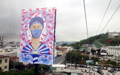 Aeroarte. La imagen es un homenaje a los profesionales sanitarios, creada por la pintora Ana Juan.