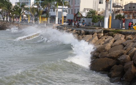 Hasta hace unos pocos días, el mar en La Libertad permaneció en un estado fuera de lo normal.