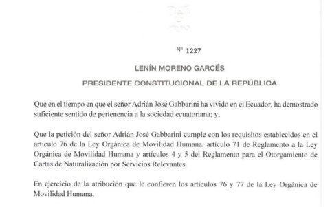 El decreto presidencial con la nacionalización de Adrián Gabbarini.