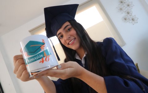 Colegios, como el Liceo Panamericano, han elaborado recuerdos para entregarles a sus estudiantes y conmemorar la fecha.