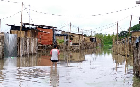 Así permanecen algunos sectores de Milagro.