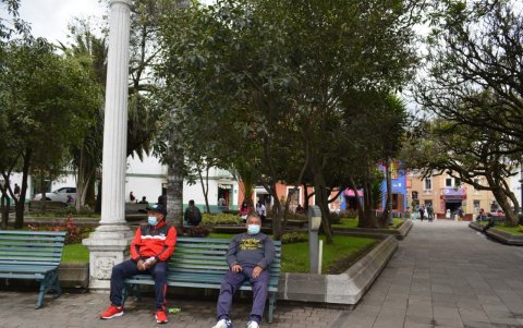 Cuidado. Guarandeños están a favor de que no se realicen las fiestas este año.