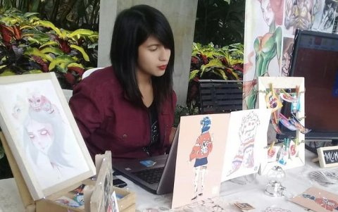 Malú Montenegro destaca con Montenegro Stickers. Es colaboradora del Budokán.