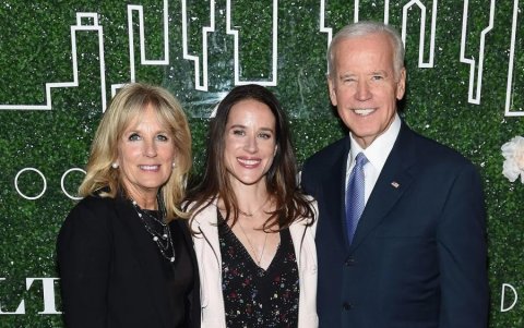 Junto a Ashley, hija de ambos.