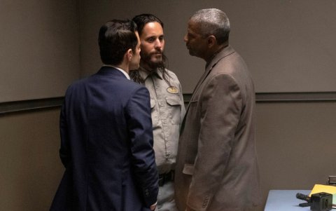 Denzel Washington, Rami Malek y Jared Leto, todos ganadores del premio de la Academia, se reúnen en este drama policiaco escrito y dirigido por John Lee Hancock.