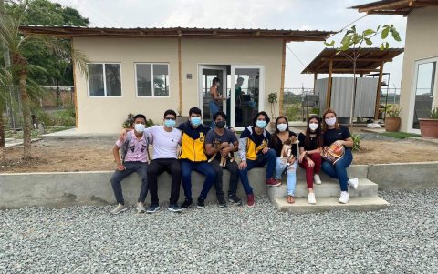 Al refugio acuden personas que desean conocer su labor y convertirse en voluntarios.