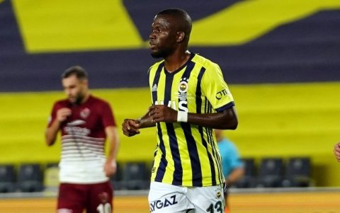 Enner Valencia, delantero del Fenerbahçe, es titular inamovible en su club.