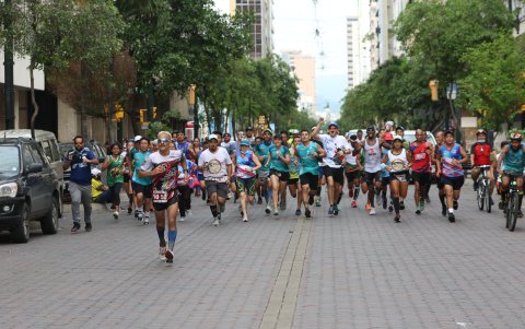 El deportista fue acompañado este domingo 31 de enero por una gran cantidad de atletas.