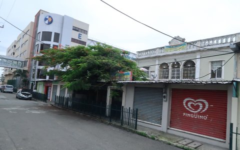 arias calles del barrio Cuba se han convertido en ‘zona muerta’. Los negocios han cerrado sus puertas.