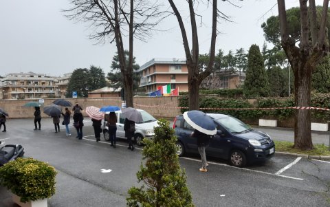 En Italia hubo una importante concurrencia de votantes.