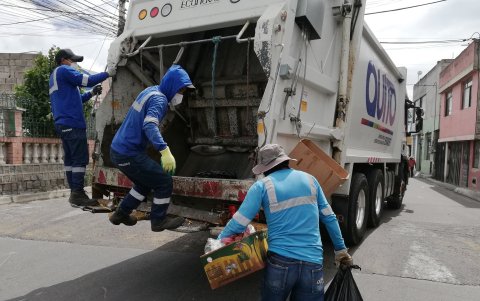 El Distrito Metropolitano de Quito genera cerca de 2.150 toneladas de desechos diarios.