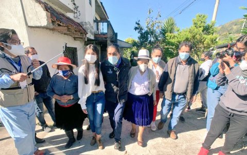 Yaku Pérez minutos antes de sufragar ayer.