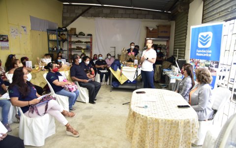 Los talleres incluyen temas sobre cómo llevar las finanzas del nuevo negocio.