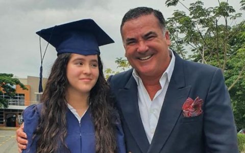 La adolescente tiene 17 años.