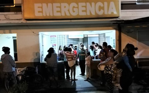 El movimiento fue intenso la noche del miércoles en el hospital local, donde llegaban los enfermos.