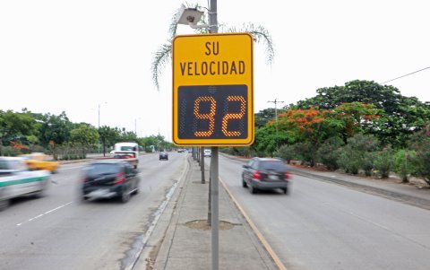 Avenida Narcisa de Jesús. Solo en enero de este año, se emitieron 757 sanciones por exceder los límites de velocidad.