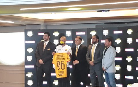 Javier Mascherano portará la camiseta número 96, en relación a los años de la institución amarilla.