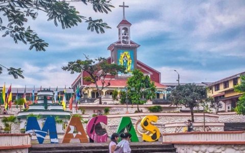 Iglesia. En el templo principal de la ciudad representaron a la imagen de la Virgen protectora.