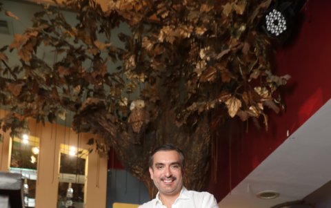 Dice ser muy rígido con el orden pero sin llegar a extremos.

Agencia (ag-extra)