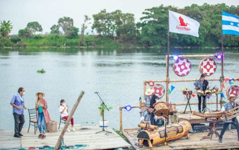 Durante varias semanas, la Prefectura y Garza Roja recorrieron varias localidades a través del río para demostrar que es posible usarlo y darle vida.