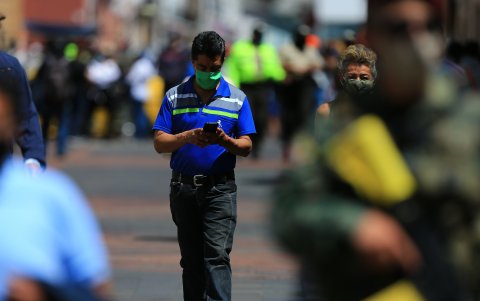 De acuerdo con los datos oficiales, los decesos en el país se reparten entre 10.796 confirmados por pruebas PCR y 4.740 probables a causa de la enfermedad.
