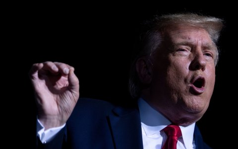 Aunque para algunos la actitud de Trump ha sido criticable, muchos se preguntan si el cierre de sus redes sociales no es un atentado contra la libertad de expresión.