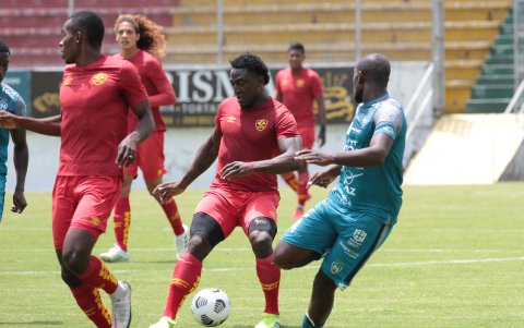 La Tuka Ordóñez (c) sigue vigente en el área.