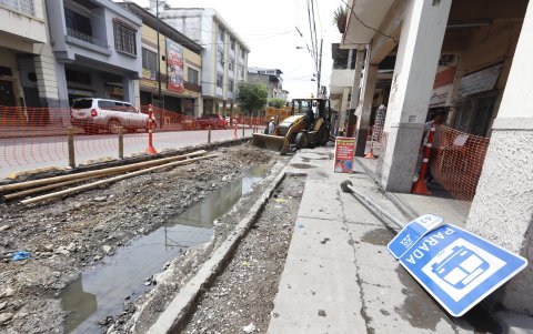 Ayer, EXPRESO constató que los trabajos en la calle Rumichaca han empezado.