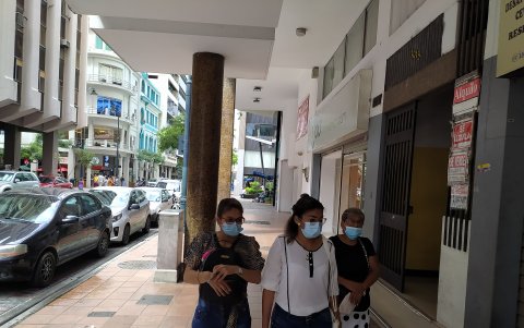 Escenario. Por todos lados aparecen los carteles de Se alquila o Se vende. Hay poca demanda aún de oficinas.
