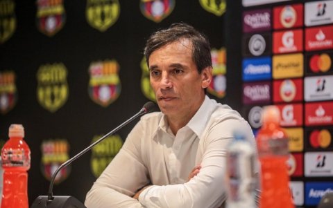 El técnico de Barcelona, Fabián Bustos, llegó en 2020 a Barcelona y tiene un título local con los toreros.
