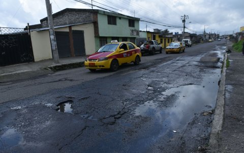 Usuarios solicitan que las reparaciones sean integrales y no solo bacheos, que se dañan al poco tiempo.
05 de marzo de 2021
KARINA DEFAS
Agencia (ag-expreso ag-extra ag-quito)