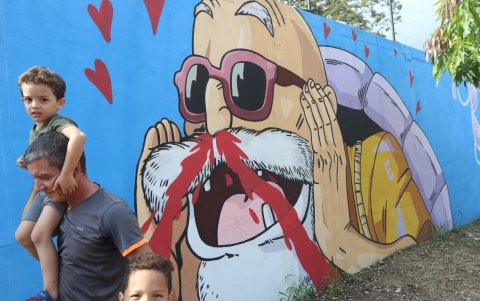 Efecto. Los artistas coinciden que la llegada de un mural hace que el entorno sea más vivo