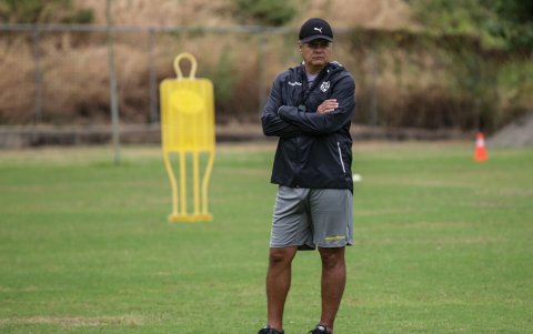 Rolando Azas, asistente técnico de Fabián Bustos en Barcelona.